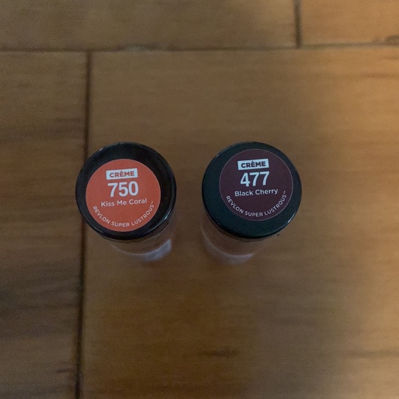 ❣️Revlon x Wonder Woman 84 Lipstick DC Comics❣️ - Picture 2 of 2